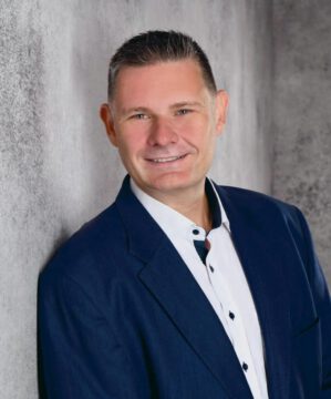 PhDr. Oliver Scharfenberg, MBA